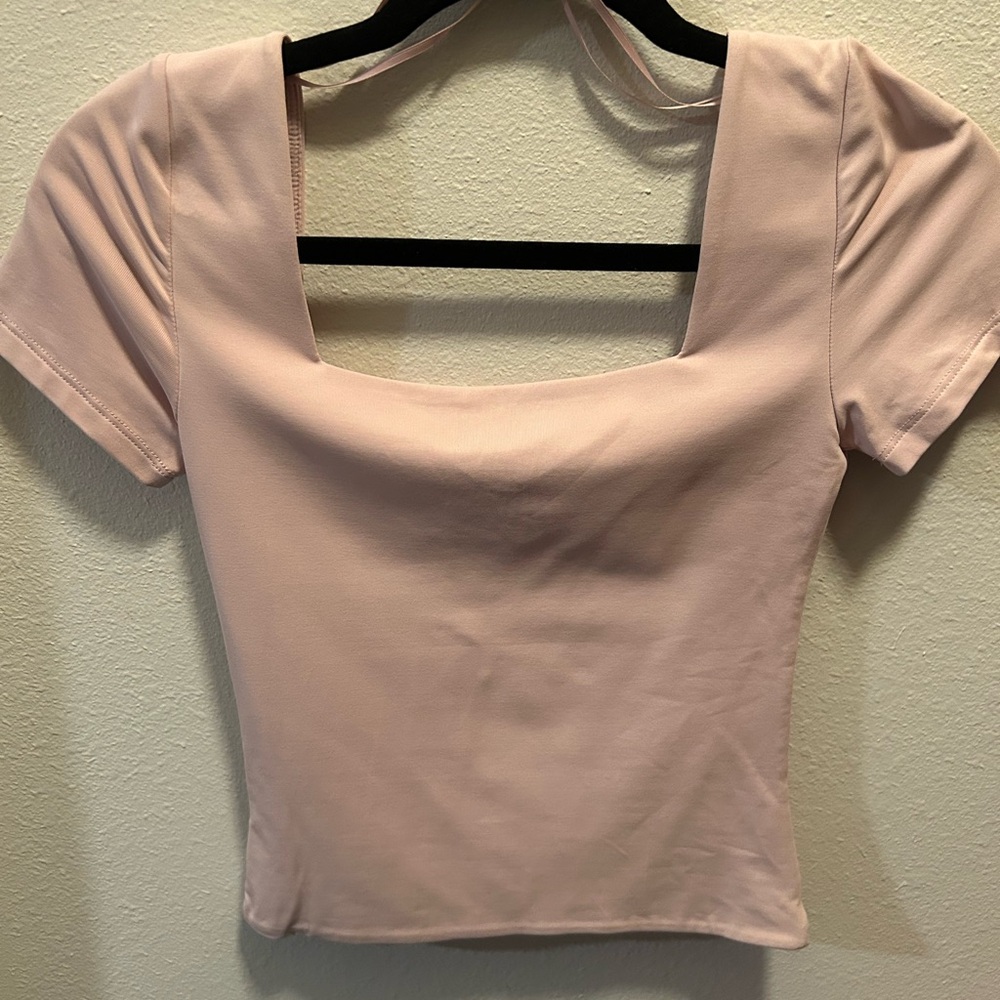 Aritzia Contour Blush Pink Shortsleeve Top - Picture 2 of 4